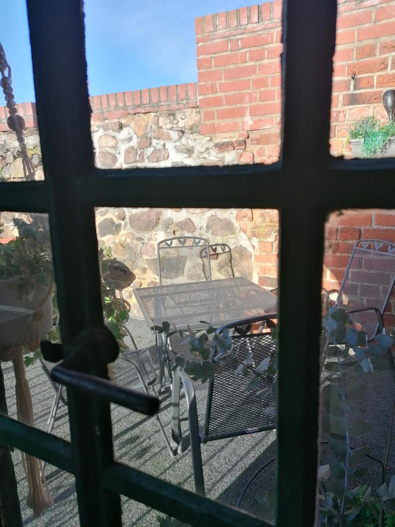 Ferienwohnung Im Wachturm Tangermünde Екстериор снимка